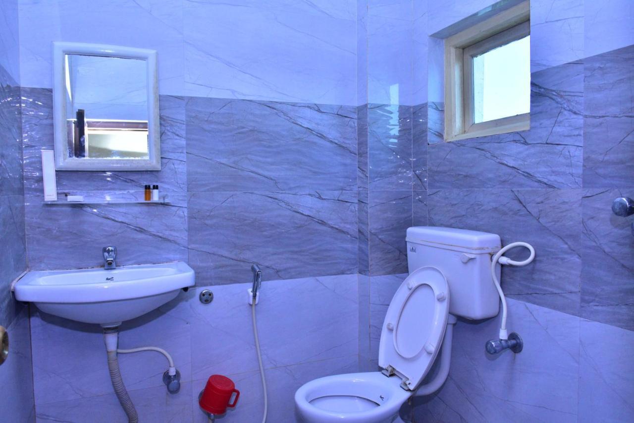 Hotel Mid East Haridaspur Exteriér fotografie