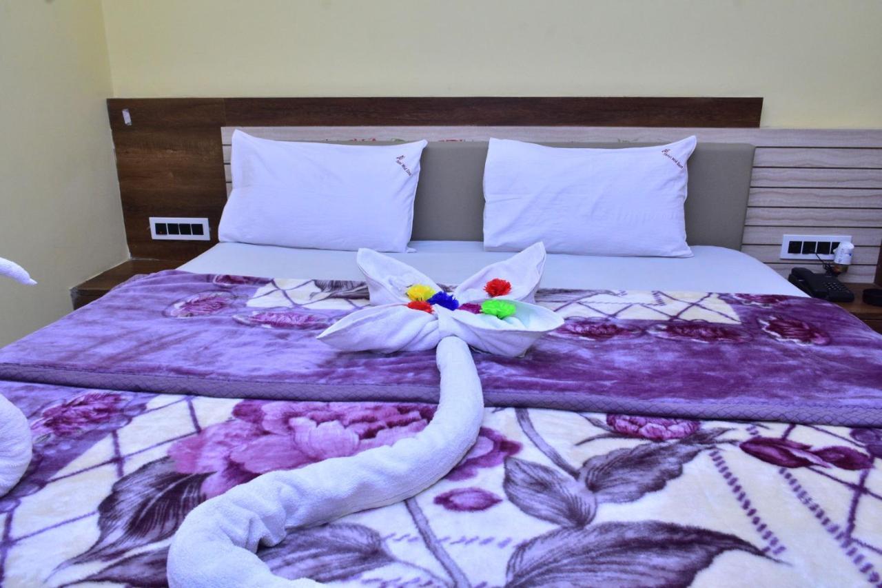 Hotel Mid East Haridaspur Exteriér fotografie